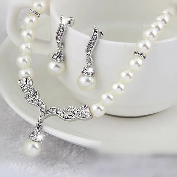 Pearl Jewelry Set - Trendy Necklace and Earrings