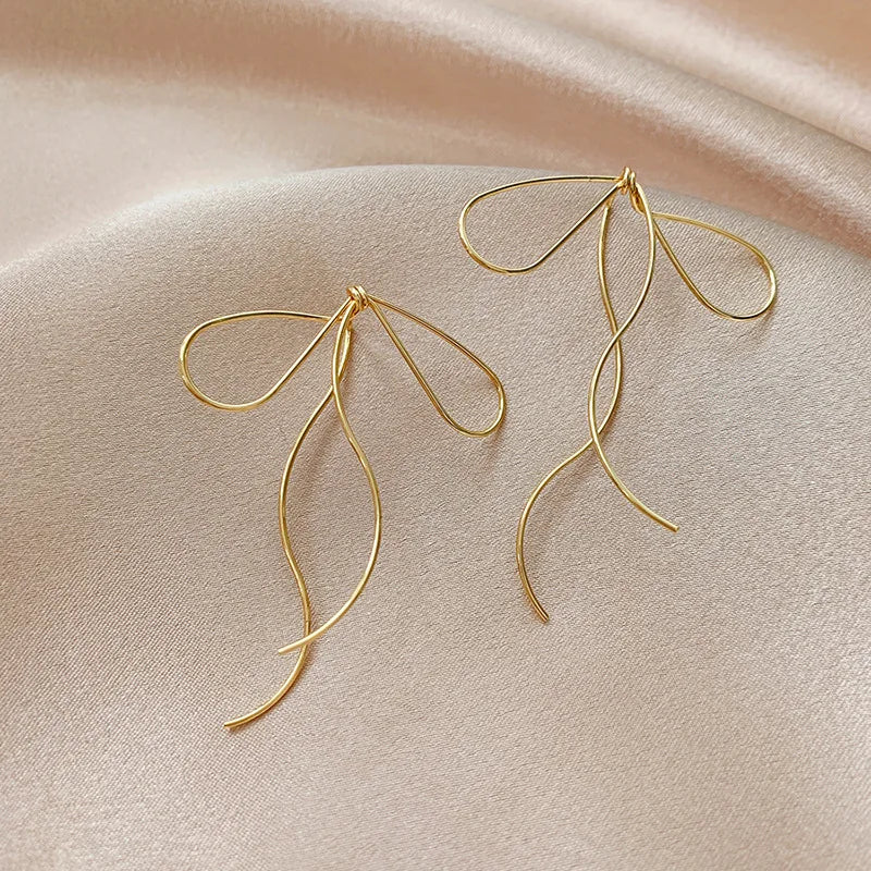 Metal Flower Stud Earrings - Trendy Floral Design