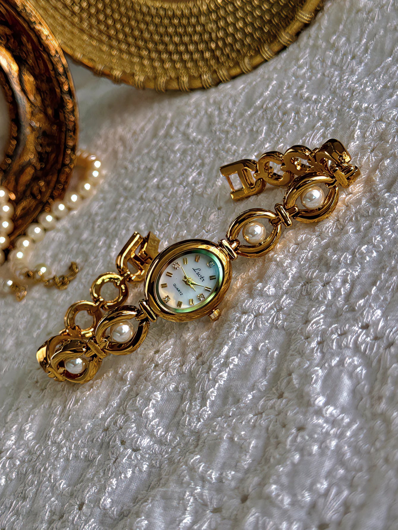 Luxury Oval Watch with Mother-of-Pearl Dial - Women's Quartz Timepiece