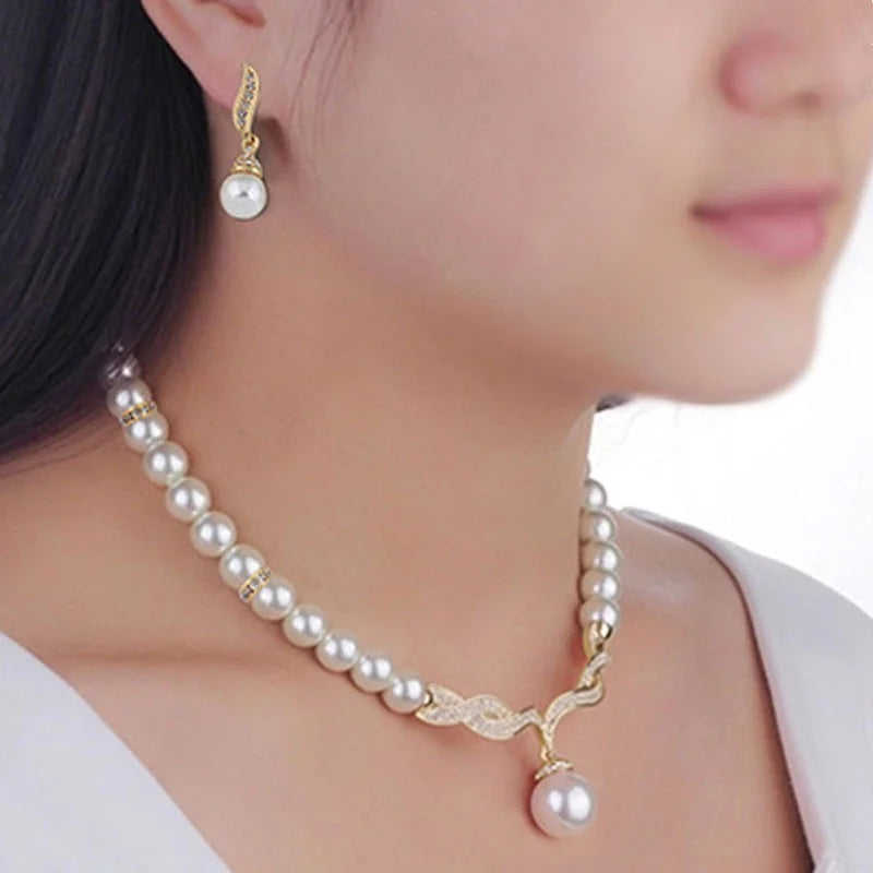 Pearl Jewelry Set - Trendy Necklace and Earrings