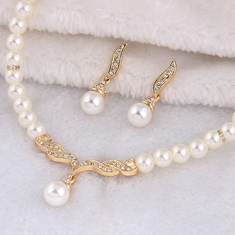Pearl Jewelry Set - Trendy Necklace and Earrings